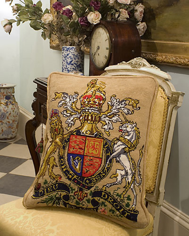 NeedlepointUS Worldclass Needlepoint Royal Coat of Arms