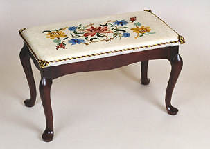Queen Anne Bench 28x16"